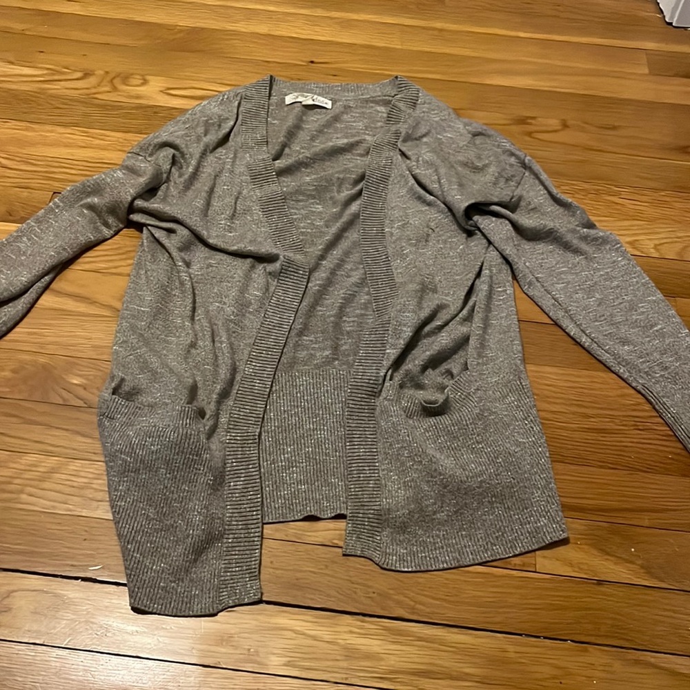 Women’s light weight cardigan